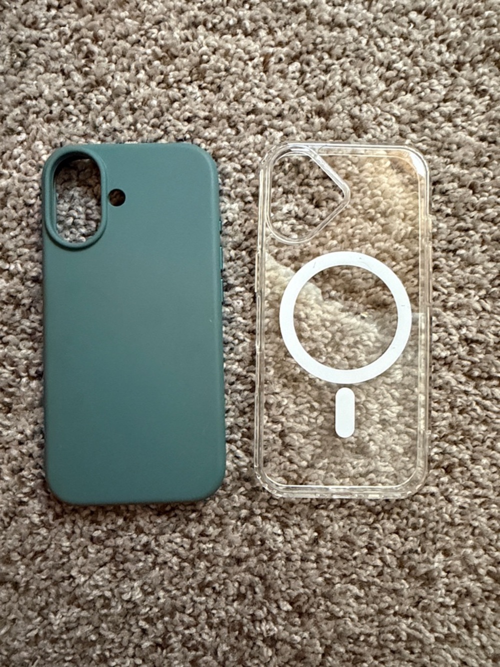 Green Silicone Phone Case & Clear MagSafe-Compatible Cover iPhone 17
